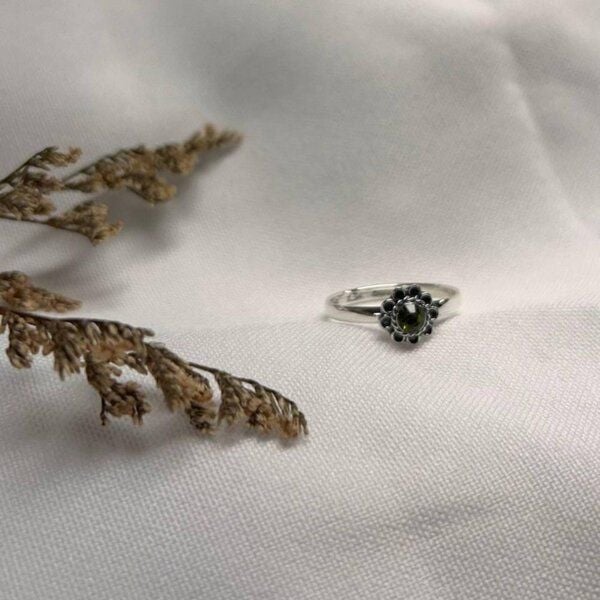 pakilia Ring "Flor oxidada" grün #8 von pakilia