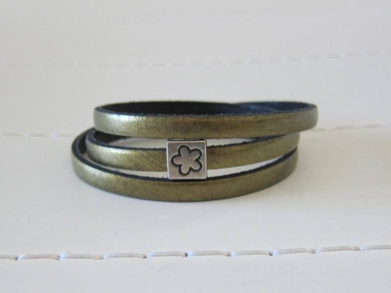 Olive-Metallic Leder Dreifach Wickelarmband von pamshaffer