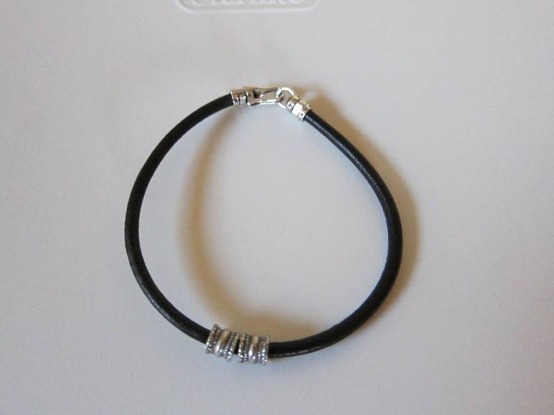 Schwarzes Leder Und Sterling Silber Perlen Armband von pamshaffer