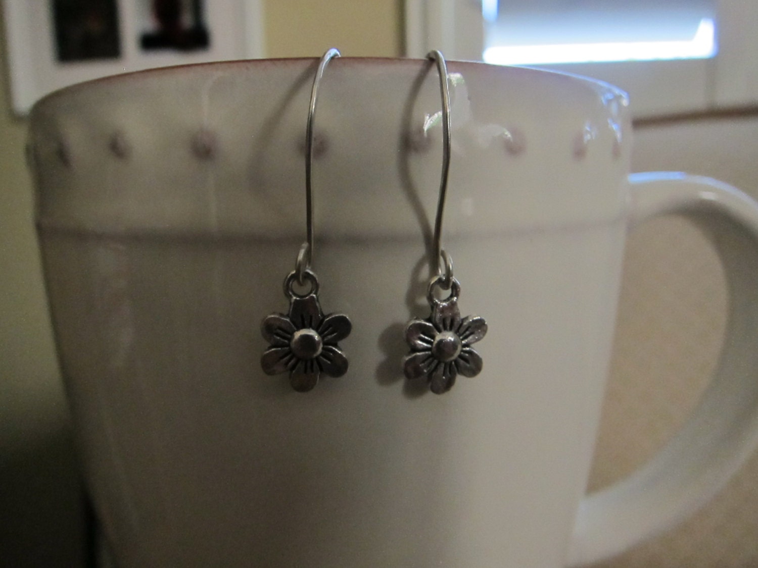 sterling Silber Kleine Gänseblümchen Ohrringe von pamshaffer