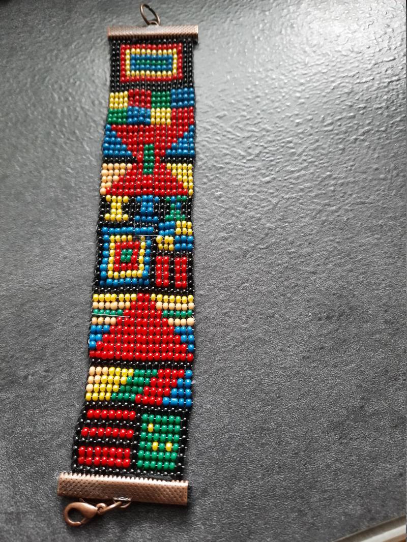 Buntes Perlenwebarmband von pantherisdesign