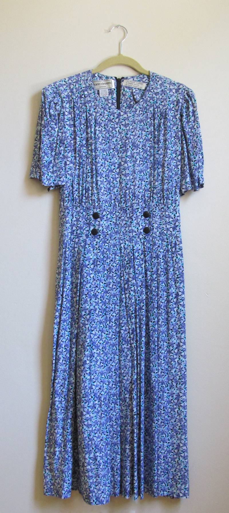 90Er Jahre Blumenkleid L 40 Büste 30 Taille 90Er Jahre Blumenkleid L 40 Büste 30 Taille von pasadenavintage