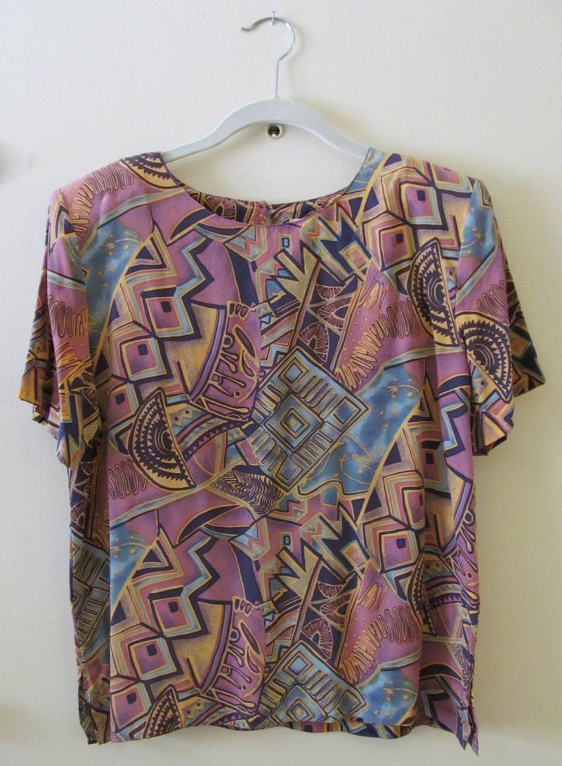 Abstrakte Druck Seide Top M L 40 Büste Abstrakte Druck Seide Top M L 40 Büste von pasadenavintage