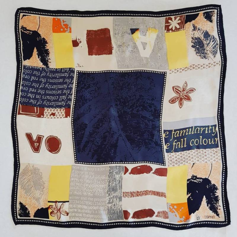 Esprit Foulard Vintage von passatosetoso