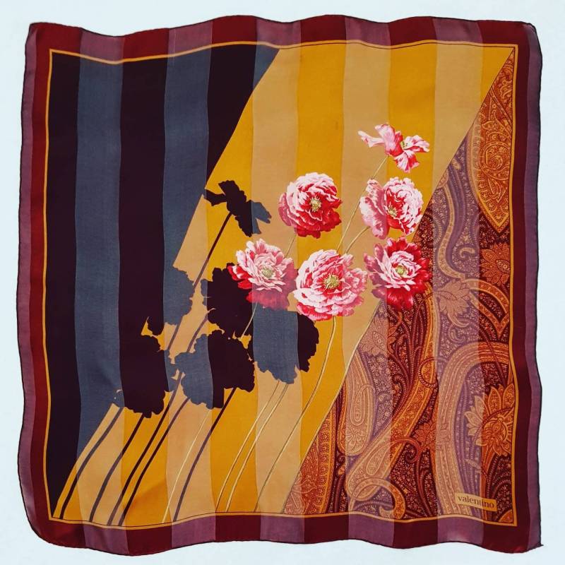 Valentino Vintage-Schal Aus Reiner Seide von passatosetoso