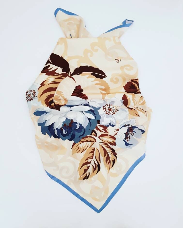 Vintage Schal Aus Reiner Seide von passatosetoso