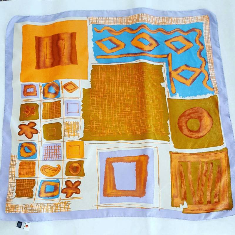 Vintage Schal Aus Reiner Seide von passatosetoso