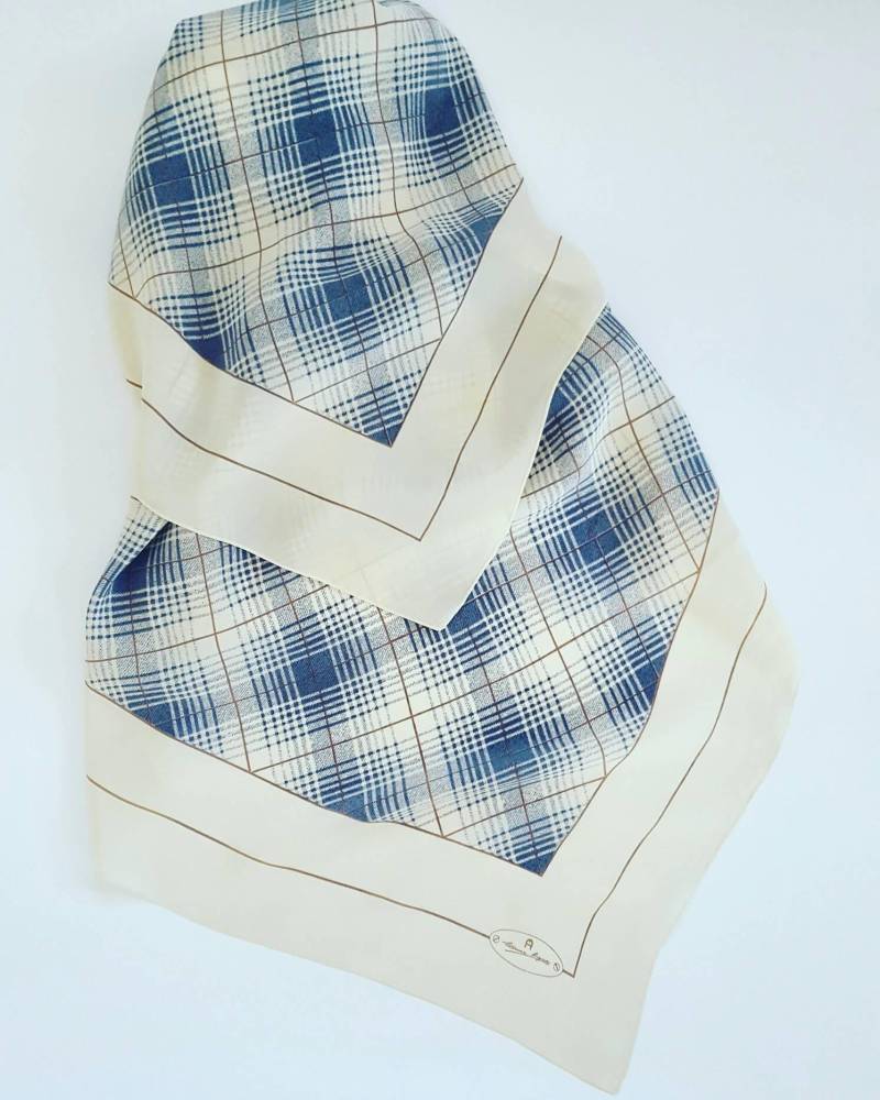 Etienne Aigner Vintage Schal von passatosetoso