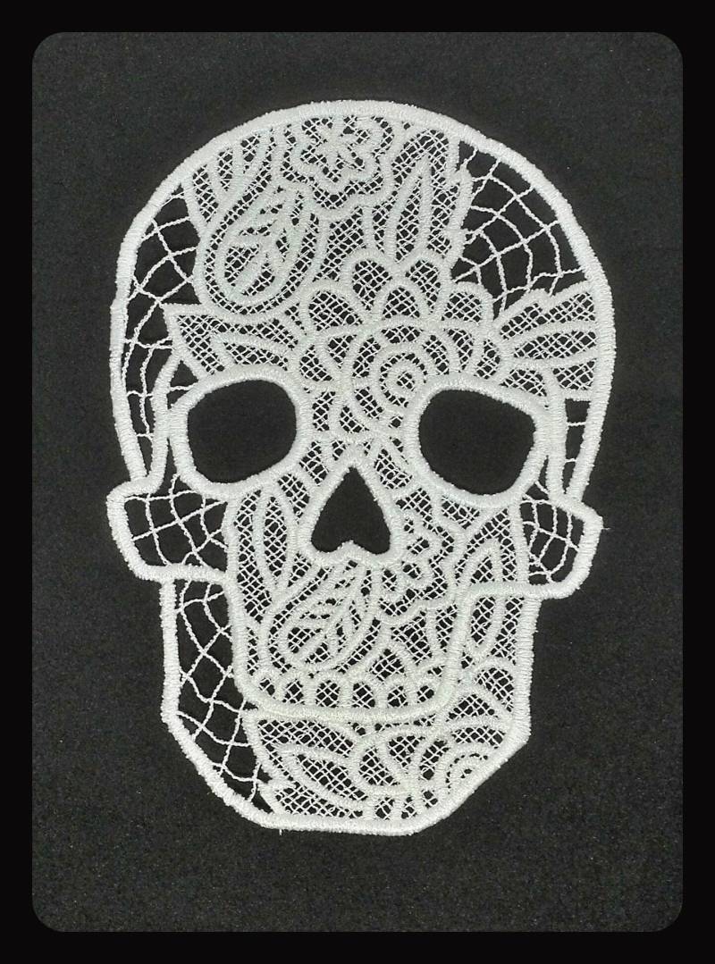 Aufnäher/Patch Xxl Totenkopf Skull Spitze Handgemacht Versch. Farben von patchanddressBerlin