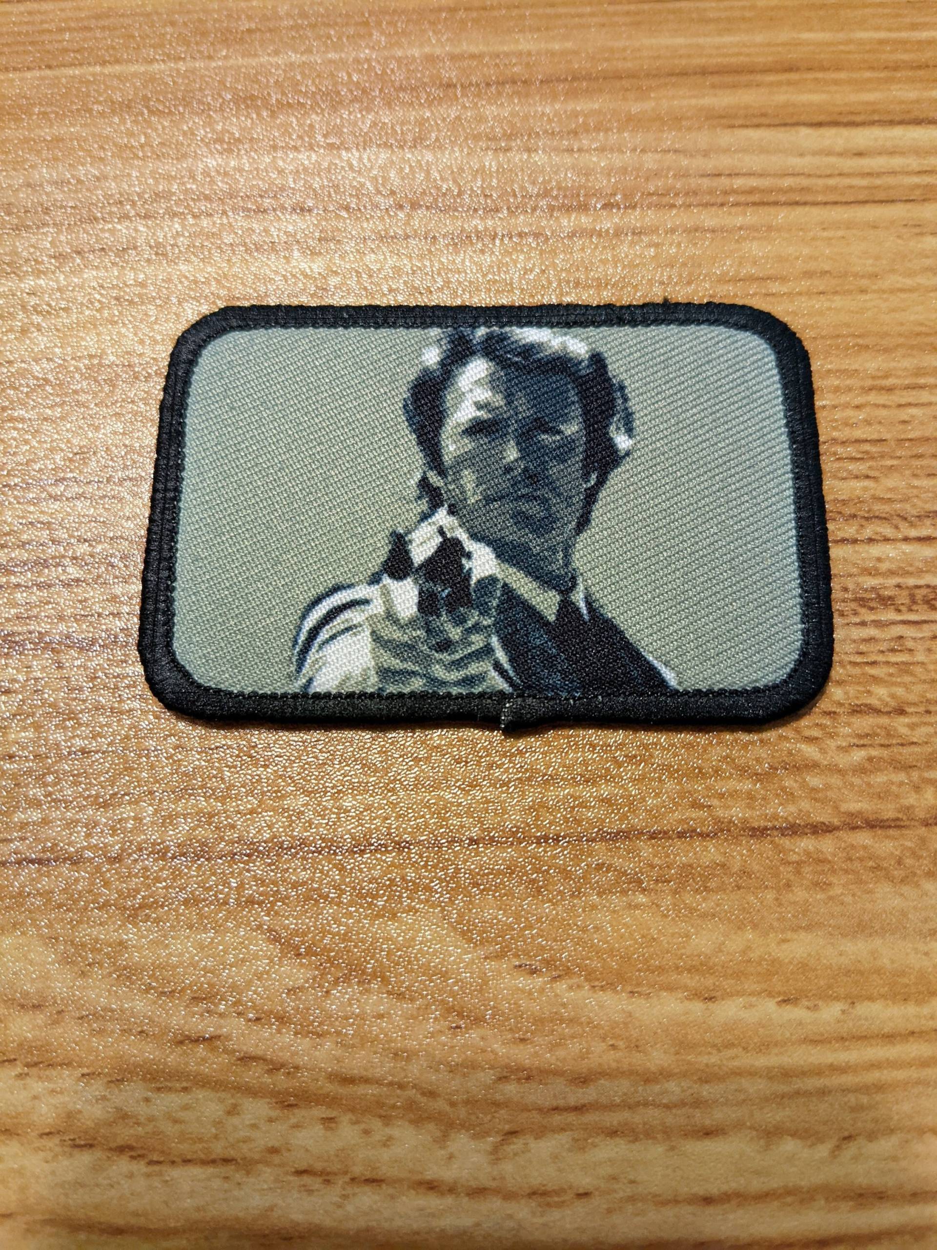 Dirty Harry .44 Magnum Zeichnung Lustiger 2 "x3" Morale Patch Mit Klettverschluss Auf Grünem Hintergrund von patchesNplates