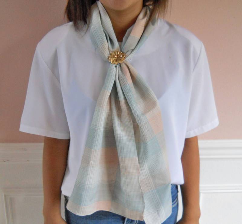 Langer Schal Mit Weichen Checks Von Rosa Und Blau. Sutle Look Für Ein Kleid, Anzug Oder Jedes Outfit. Genieße Diesen 54" X 10" Langen Schal von patscrafts