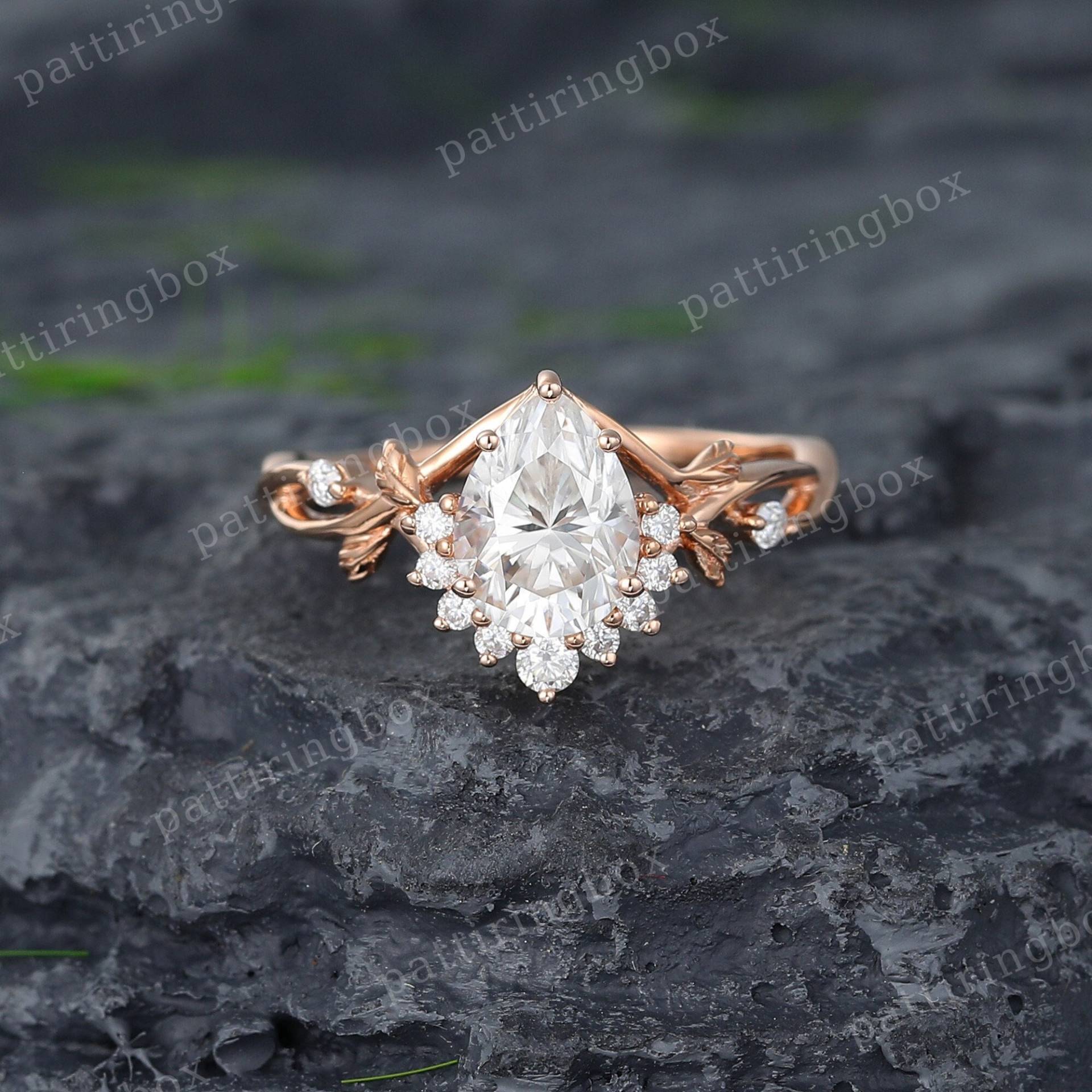 Einzigartige Pear Rose Gold Moissanite Verlobungsring Blatt Zweig Diamant Cluster Ring Natur Blume Braut Jubiläumsring von pattiringbox