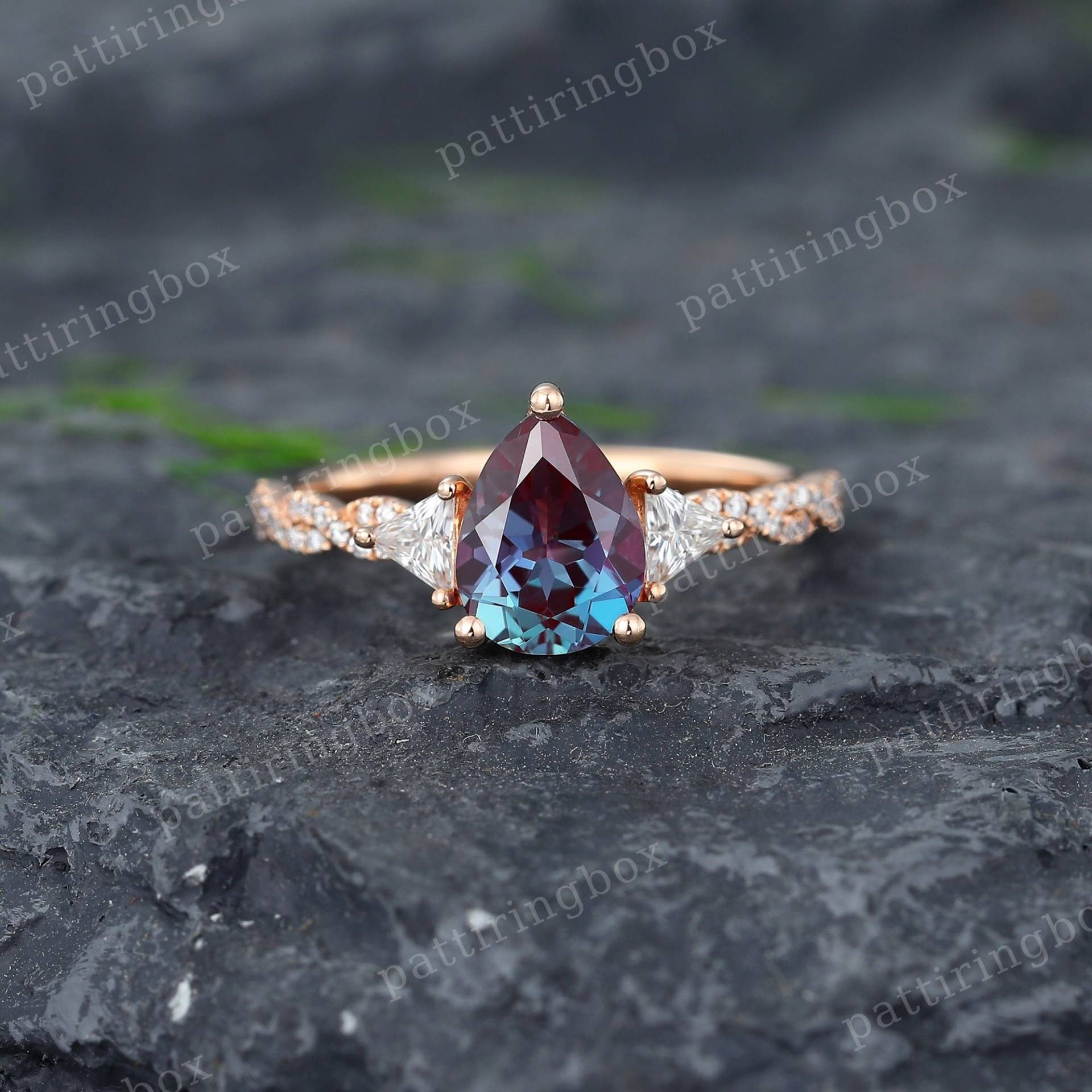 Infinity Alexandrit Verlobungsring Vintage Pear Cut Rose Gold Triangle Moissanite Ring Brautjubiläum Versprechen von pattiringbox