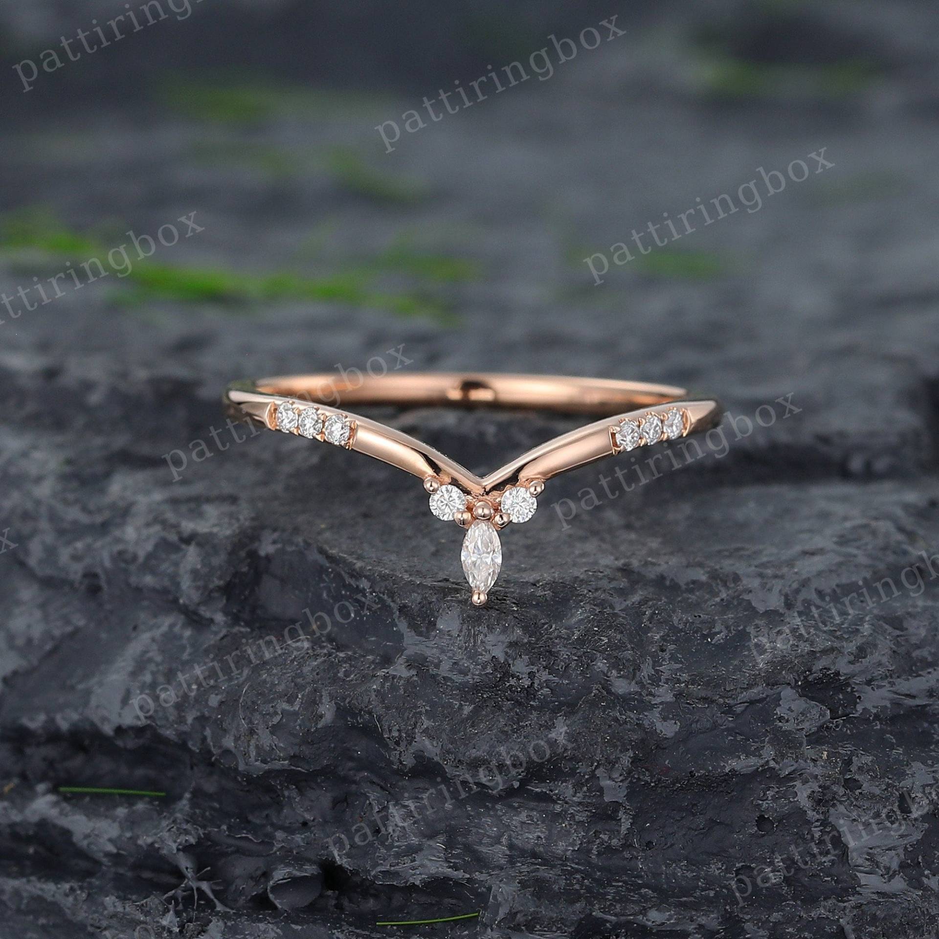 Rose Gold Gebogener Ehering Vintage Frauen Marquise Schliff Moissanite | Diamant Stapel Passender Ring Jahrestag Versprechen Geschenk von pattiringbox