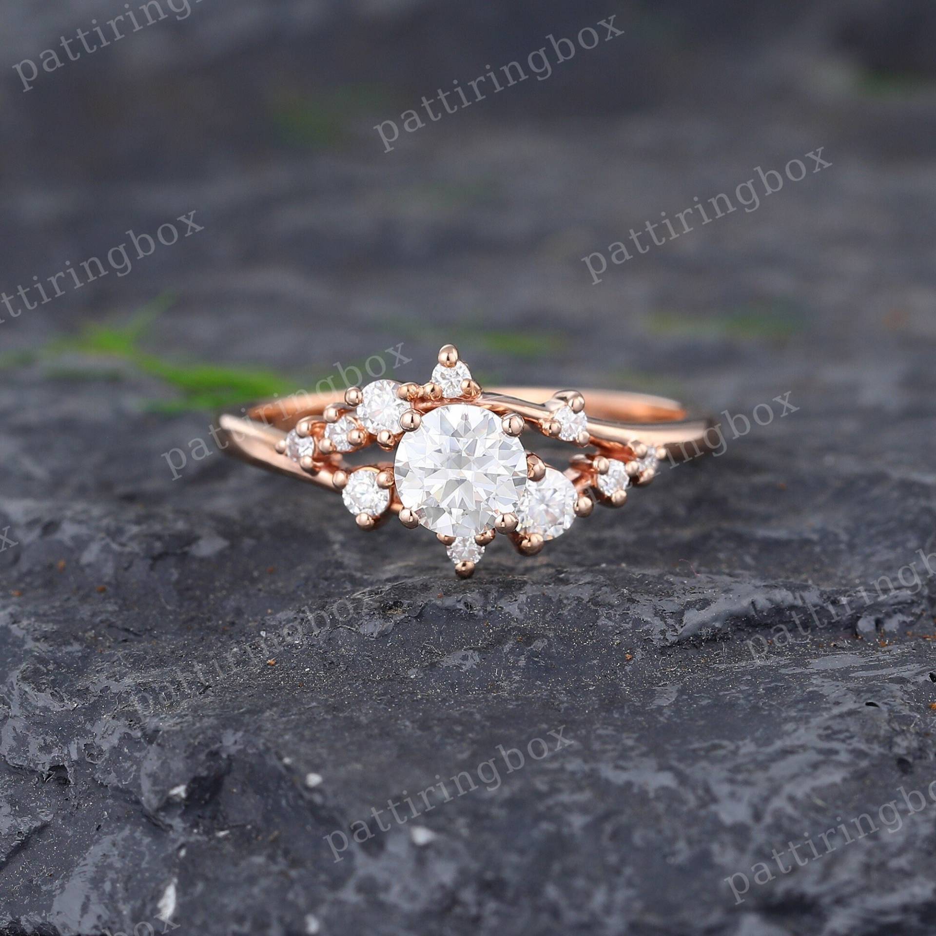 Rose Gold Moissanite Verlobungsring Einzigartiger Art Deco Diamant Cluster Ring Brautring Hochzeitsversprechen Jahrestag Geschenk von pattiringbox