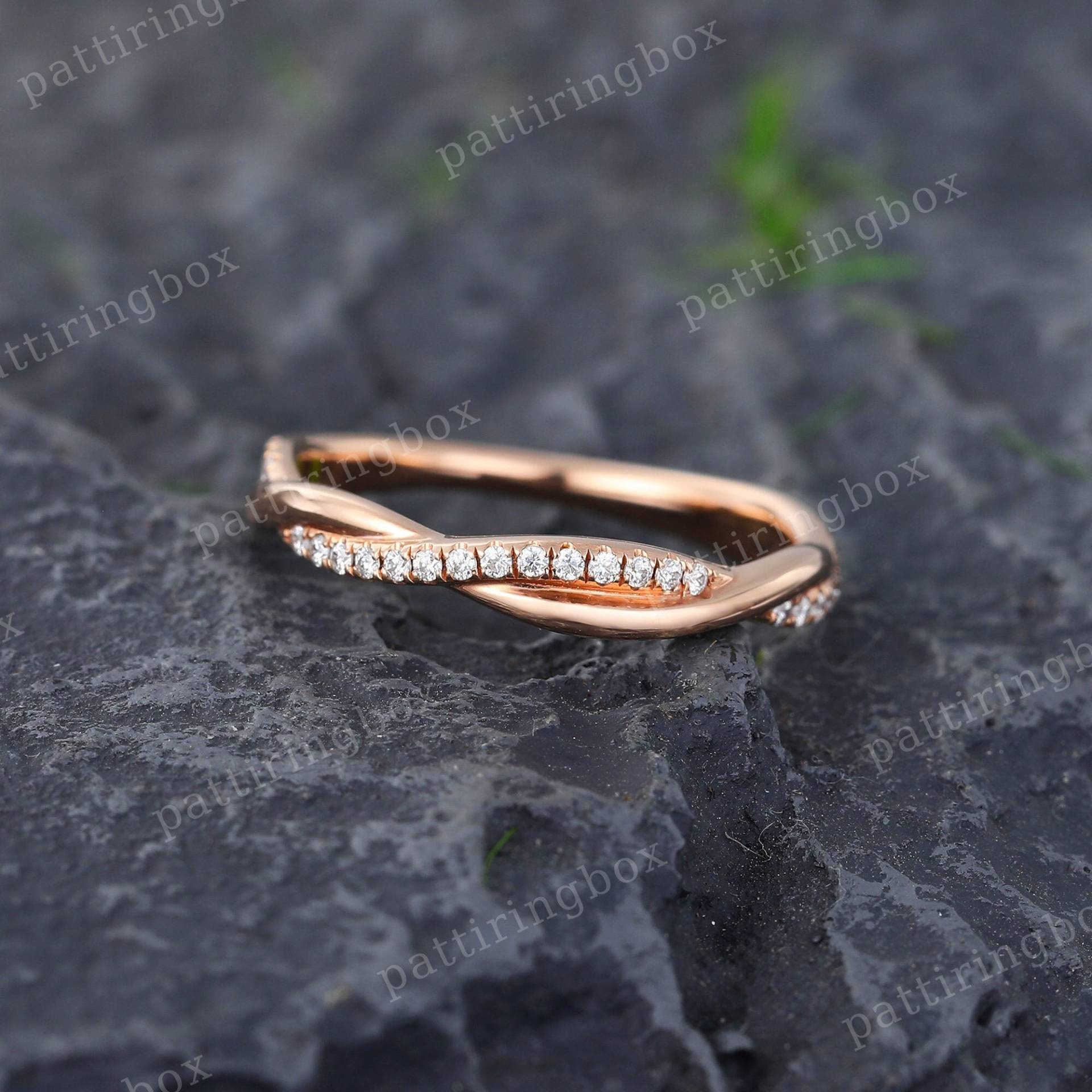 Twisted Moissanite Ehering Unikat Rose Gold Diamant Art Deco Passendes Stacking Band Vintage Infinity Geschenk Für Sie von pattiringbox