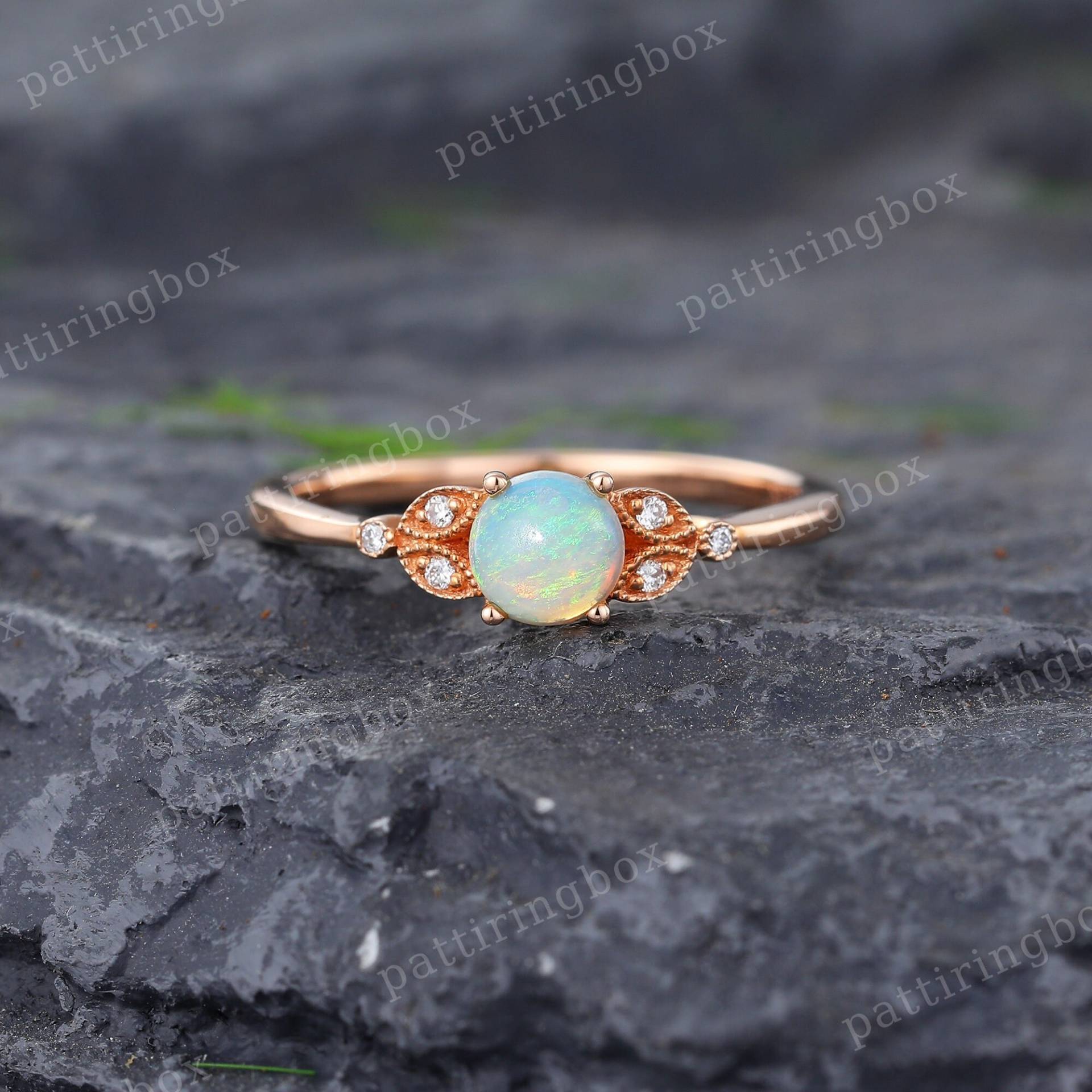 Vintage Opal Verlobungsring Rose Gold Einzigartiger Milgrain Ring Diamant Art Deco Braut Hochzeit Jahrestag Versprechen Ring von pattiringbox