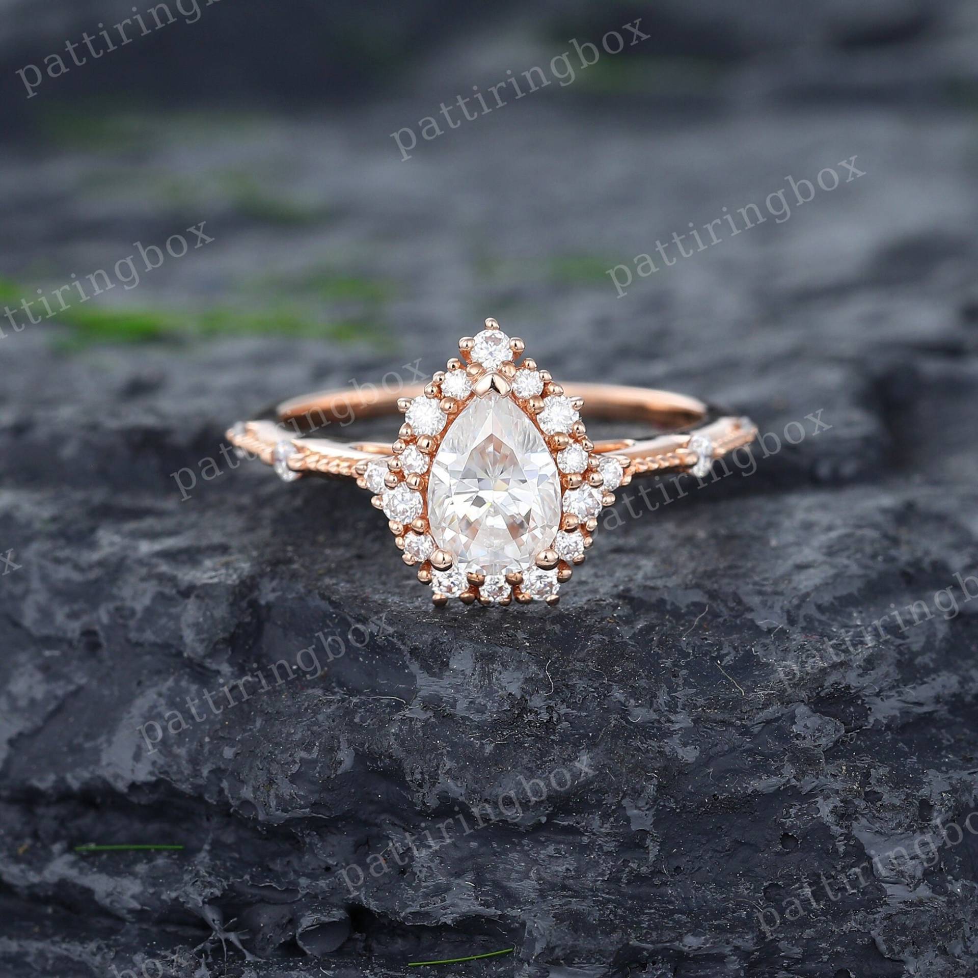 Vintage Pear Moissanite Verlobungsring Einzigartige Rose Gold Diamant Halo Milgrain Ring Braut Hochzeit Jahrestag Versprechen Ring von pattiringbox