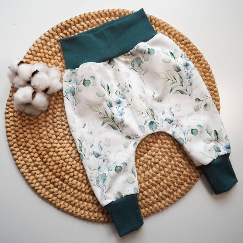 Pumphose Baby Eukalyptus Smaragd Jersey Mädchen Junge Hose Kinder Blätter Zweige Aquarell Eucalyptus Watercolor Geburt Taufe von paulchens