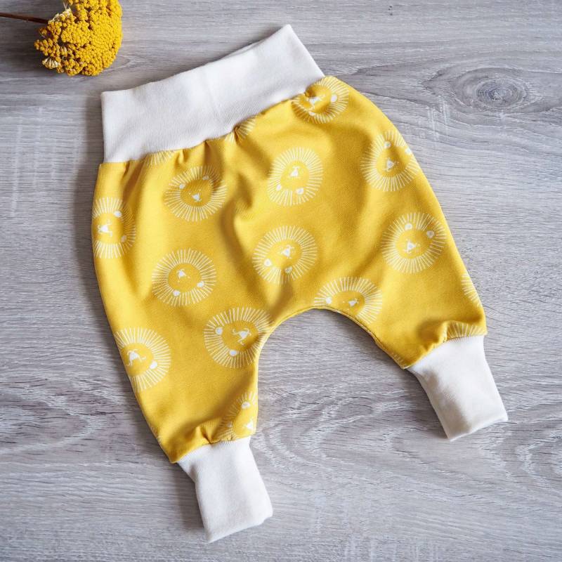 Pumphose Baby Löwe Gelb Kleinkind Junge Mädchen Jersey Kinder Safari Sonnengelb Hose von paulchens