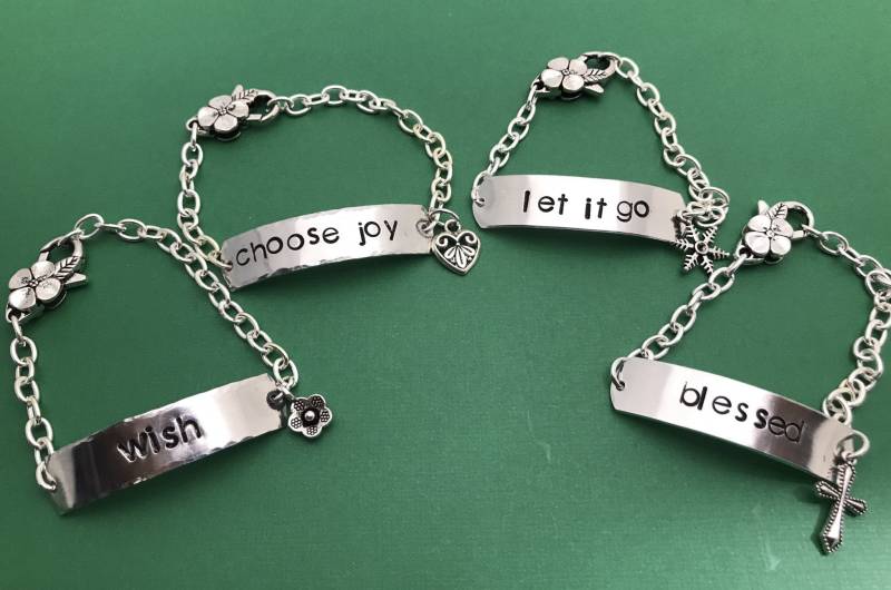 Inspirierende Wort | Id-Armband Hand Gestempelt Armband Geschenk Motivation von peaceJOYloveShop