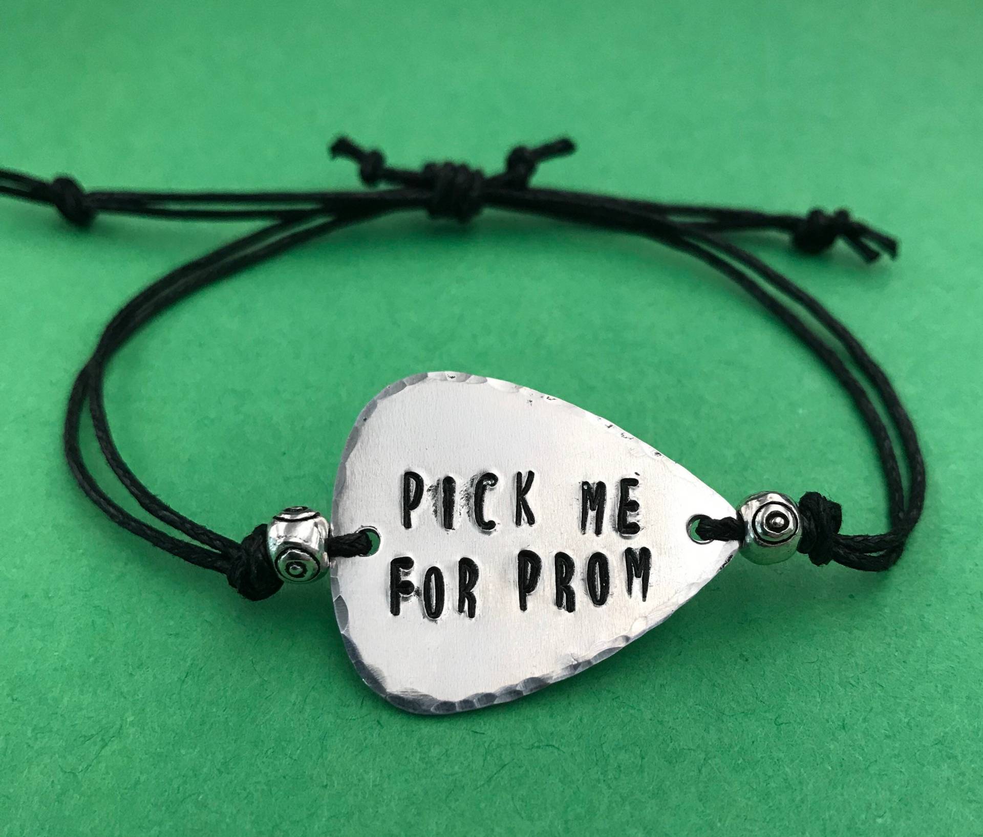 Promposal | Prom-Armband Prom Schmuck Gitarre-Pick-Armband Hand Gestempelt Armband Geschenk Musik-Liebhaber von peaceJOYloveShop