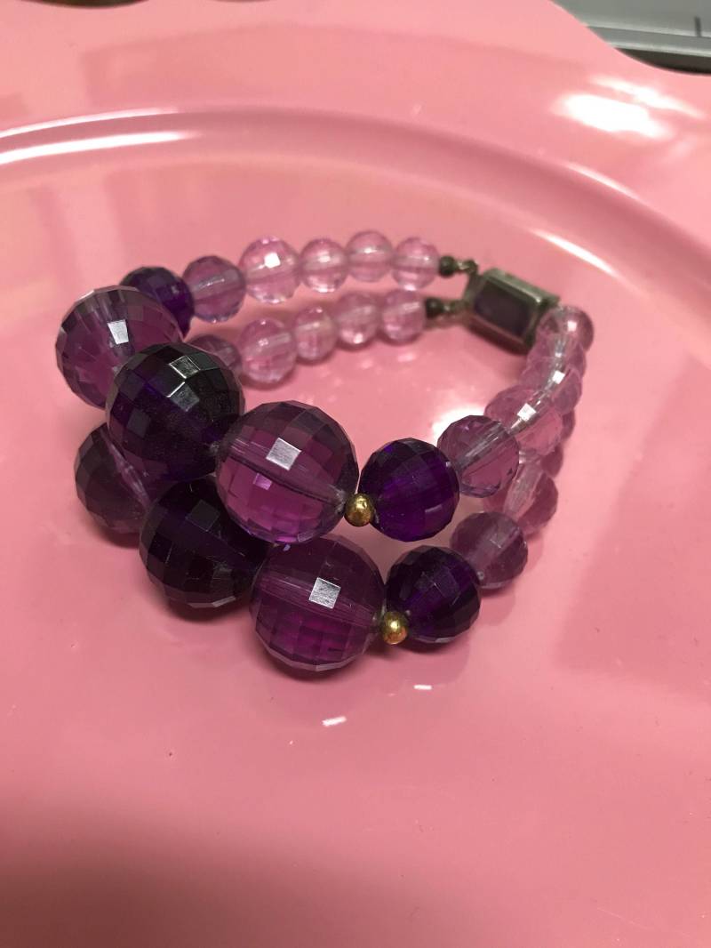 Üppigen Lila Vintage-Perlen-Armband von peacerelics