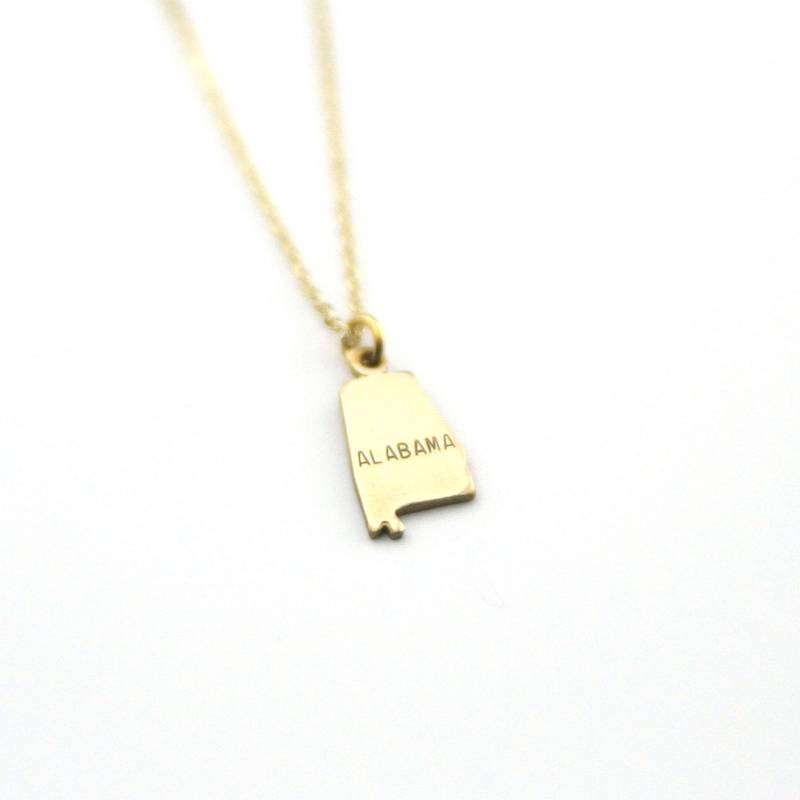 Alabama State Name Halskette | Umzugsgeschenk Bester Freund Zustand Liebe Messing Schmuck Hergestellt in Den Usa Andenken Geschenk Heimatland Alabama State Name Halskette | Umzugsgeschenk Bester Freund Zustand Liebe Messing Schmuck Hergestellt in Den Usa Andenken Geschenk Heimatland von peachtreelane