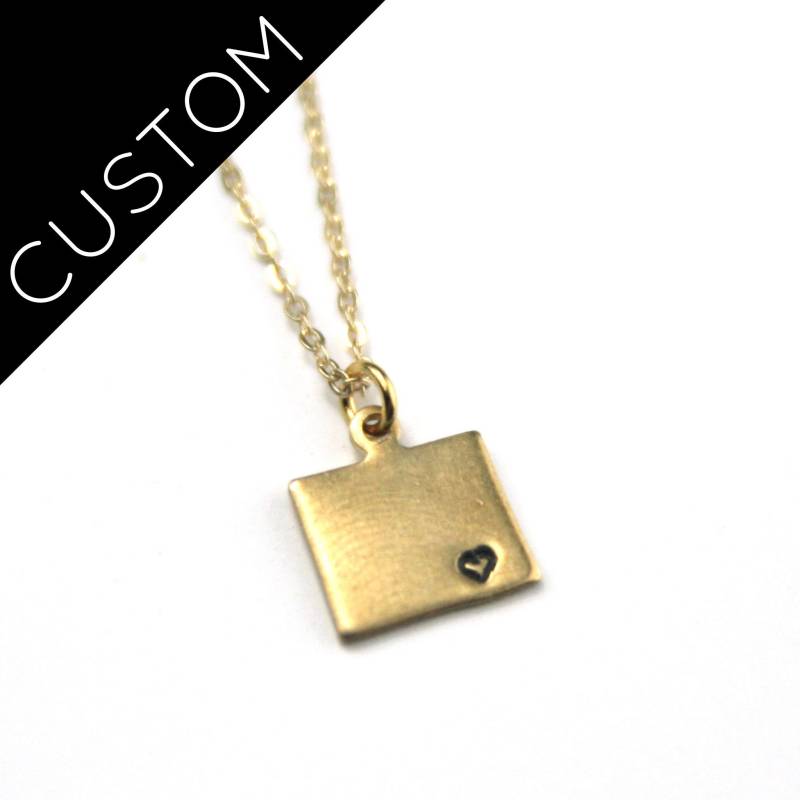 Wyoming Zustand Benutzerdefinierte Halskette | Umzugsgeschenk Bester Freund Liebe Personalisierter Messing Schmuck Hergestellt in Den Usa von peachtreelane