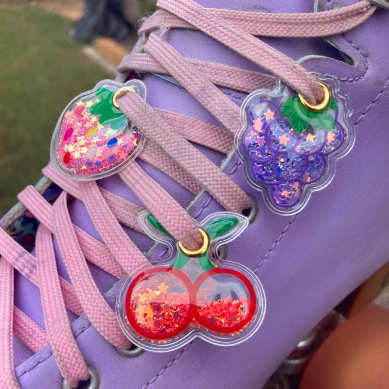 stern Rollschuh Anhänger Einzelstück von peachyrollershop