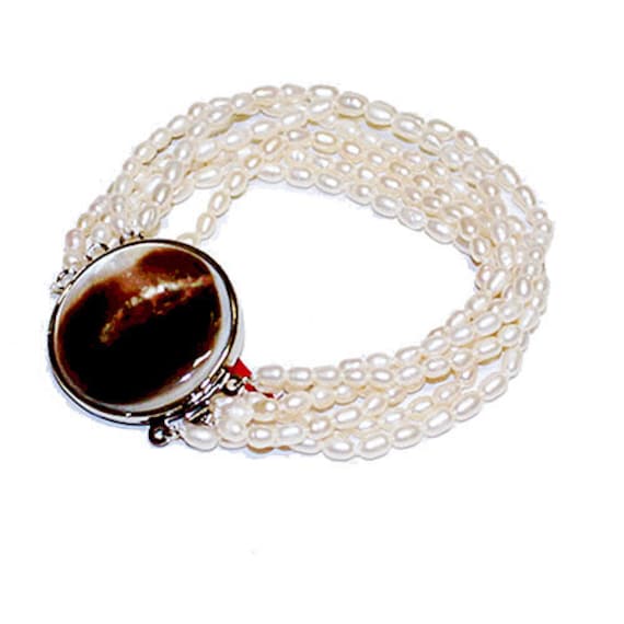 Perle Armband - Eine Weiße Samen Perlen Mit Mutter Von Tahiti Verschluss von pearlbyiris