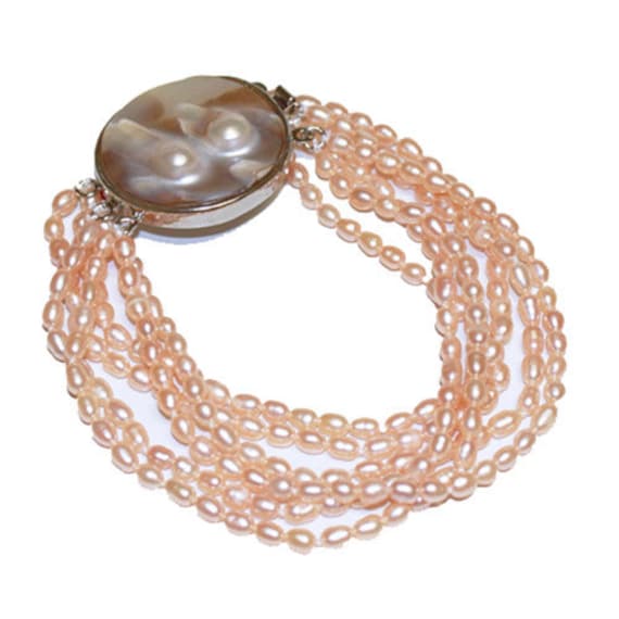 Perle Armband - Rosa Samen Perlen Mit Perlmutt Verschluss von pearlbyiris