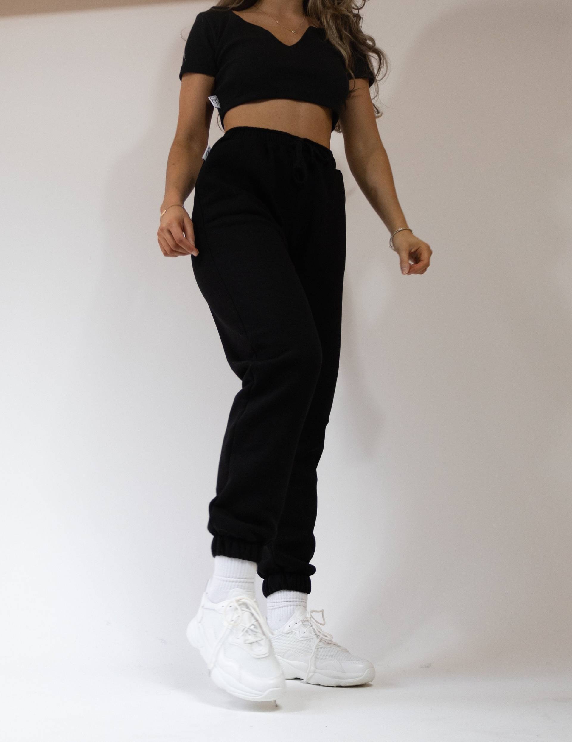 Schwarz Geripptes Crop Top Kurzarm von peastreetshop