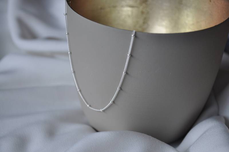 Feine Kugel Kette | 925 Sterling Silber Geschenk Frauen Geburtstagsgeschenk Frau Freundin Silberkette Zart von pelyo