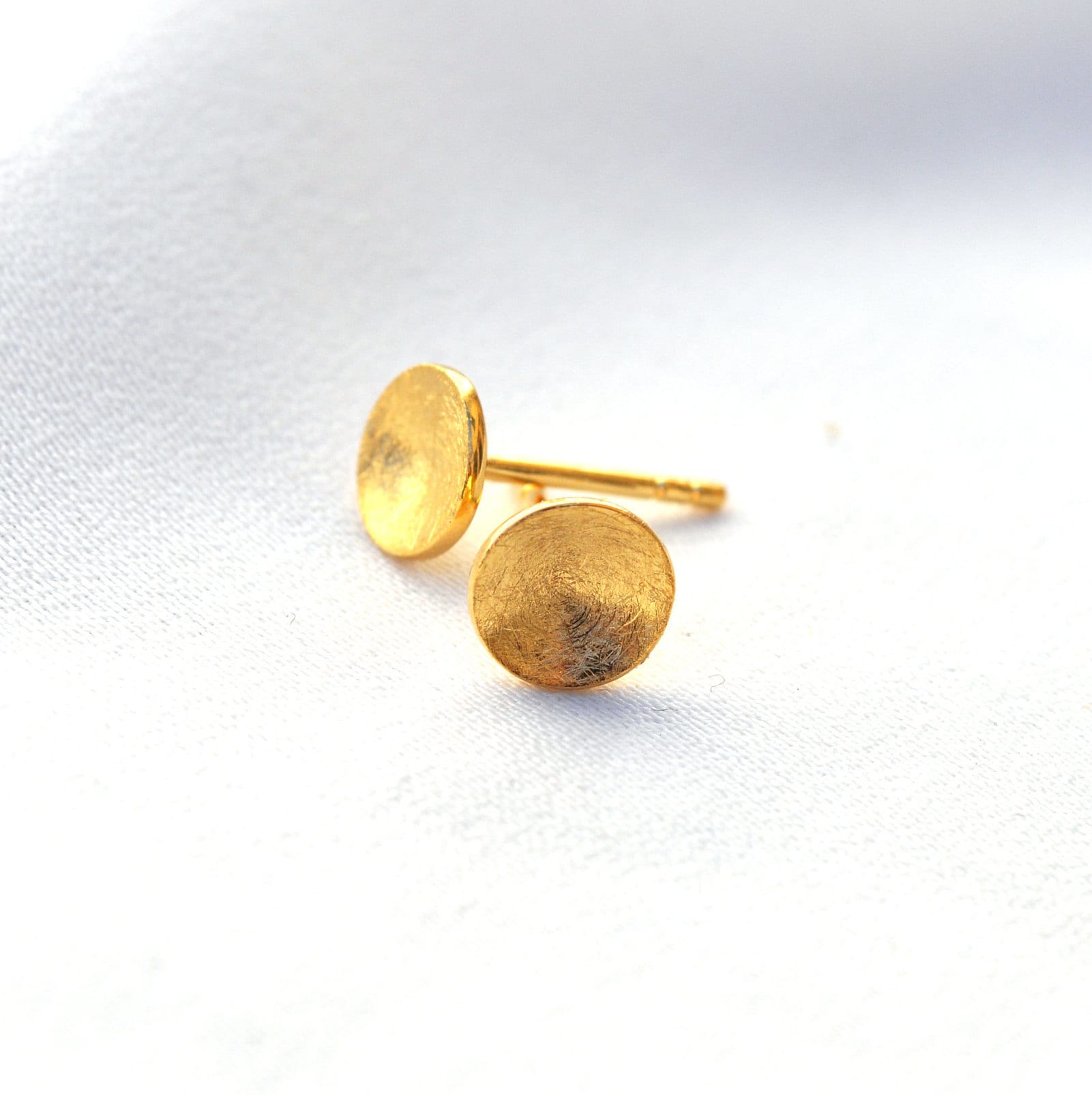 Ohrring Für Frauen | Dot Ohrstecker 925 Silber Vergoldet Geschenk Gold Gebürstet Sommerschmuck Ohrring Für Frauen | Dot Ohrstecker 925 Silber Vergoldet Geschenk Gold Gebürstet Sommerschmuck von pelyo
