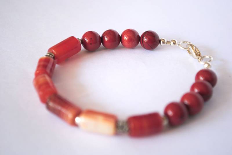 Handgemachte Entworfen Armband Aus Rotem Jaspis Und Achat Rot Gemischt Mit Silberperlen von penny1881