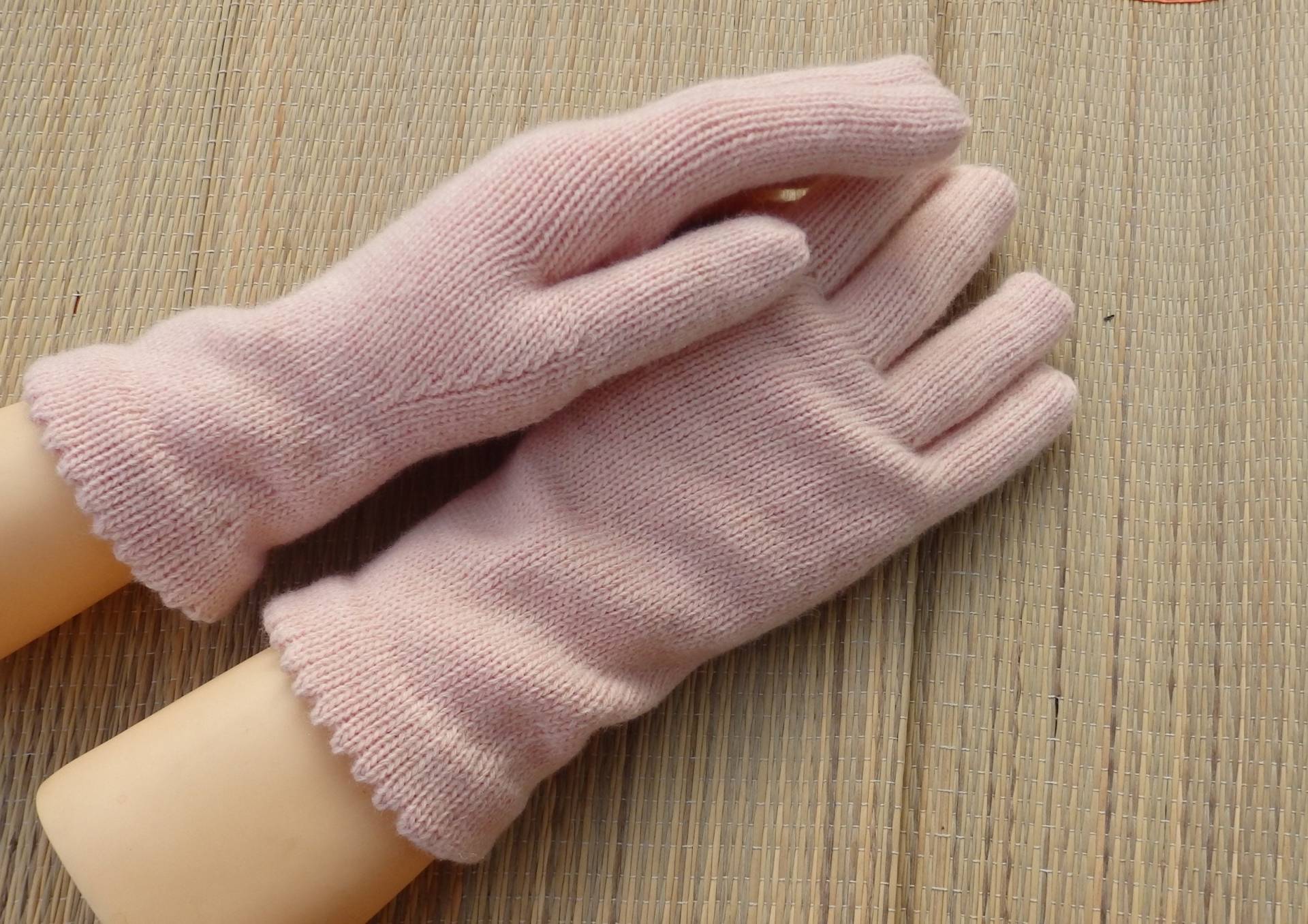 Gestrickte Merinowolle Warme Rosa Winterhandschuhe Für Frauen, Armstulpen von peonijahandmadeshop