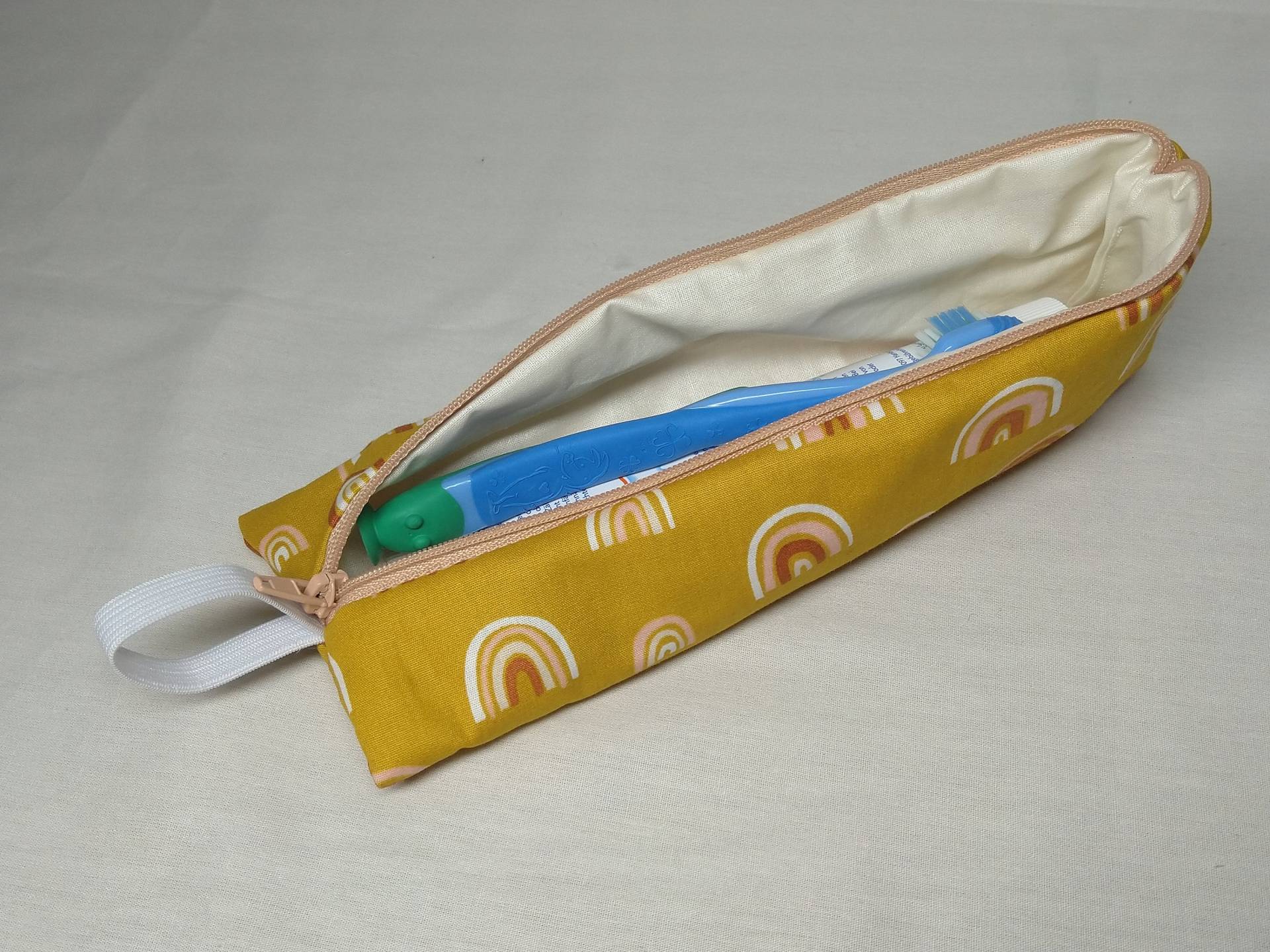 Zahnbürstentasche, Reiseetui, Schminktasche, Krimskramstasche, Stifteetui von peppaKus