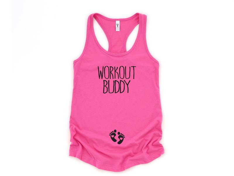 Workout Buddy Tank Top, Schwangerschaftsgeschenk, Schwangerschaftsankündigung, Mutterschaftstank, Schwangerschaft, Schwangeres Shirt, Erwartet Mama von perfectteesonline