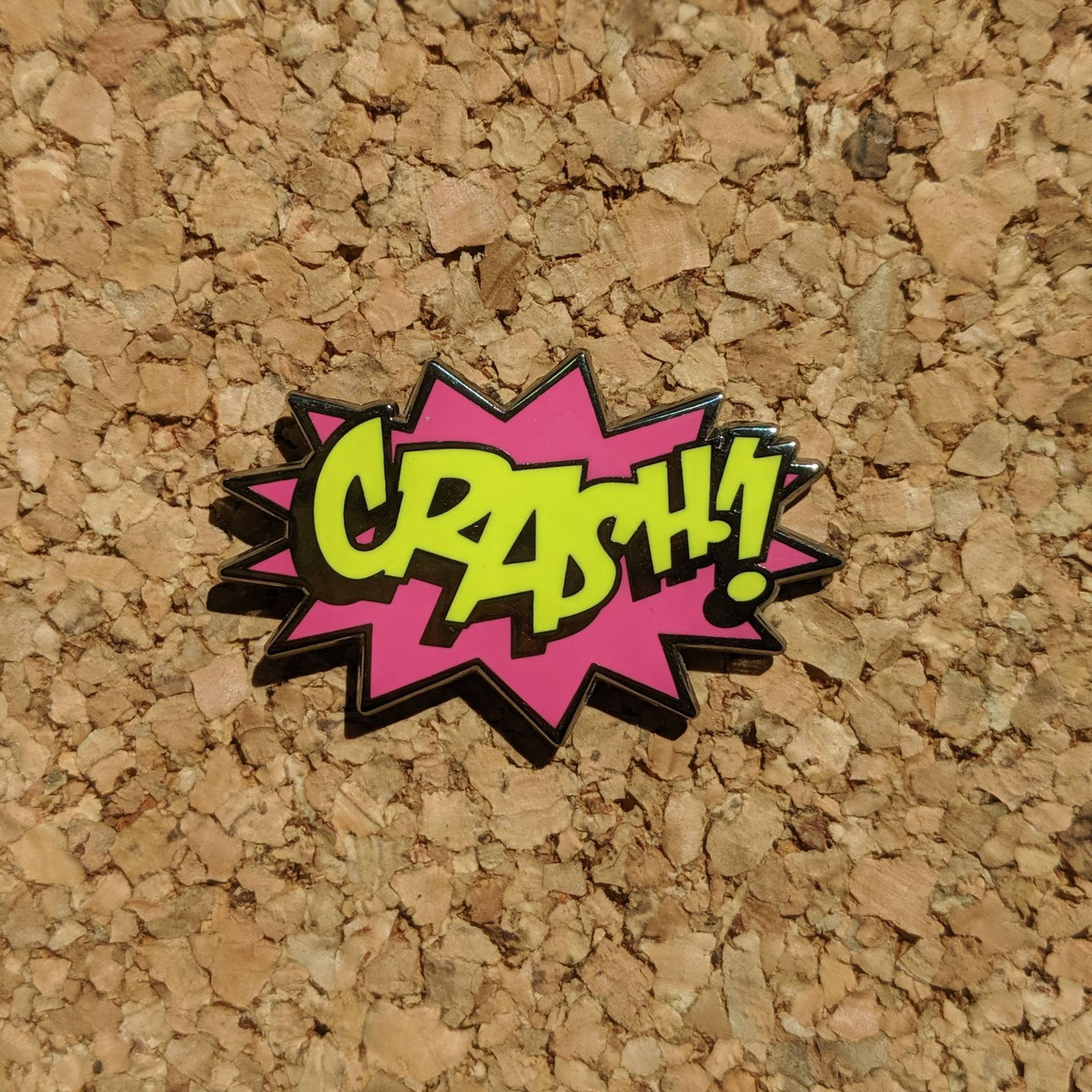 Onomatopoeia Crash Hard Emaille Pin Onomatopoeia Crash Hard Emaille Pin von periwinkelle