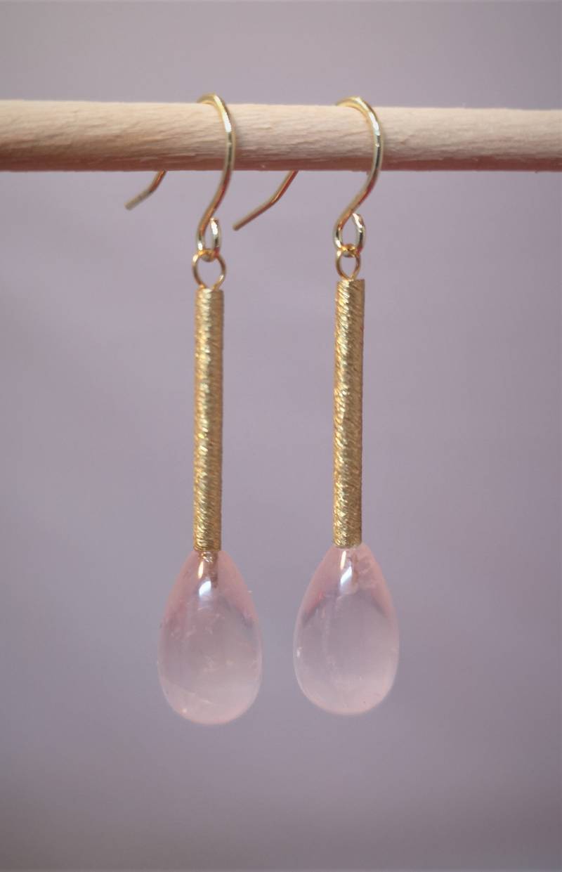 Unikat Rosenquarz Edelsteintropfen Mit Silber 24 Karat Vergoldet von perlaOscura
