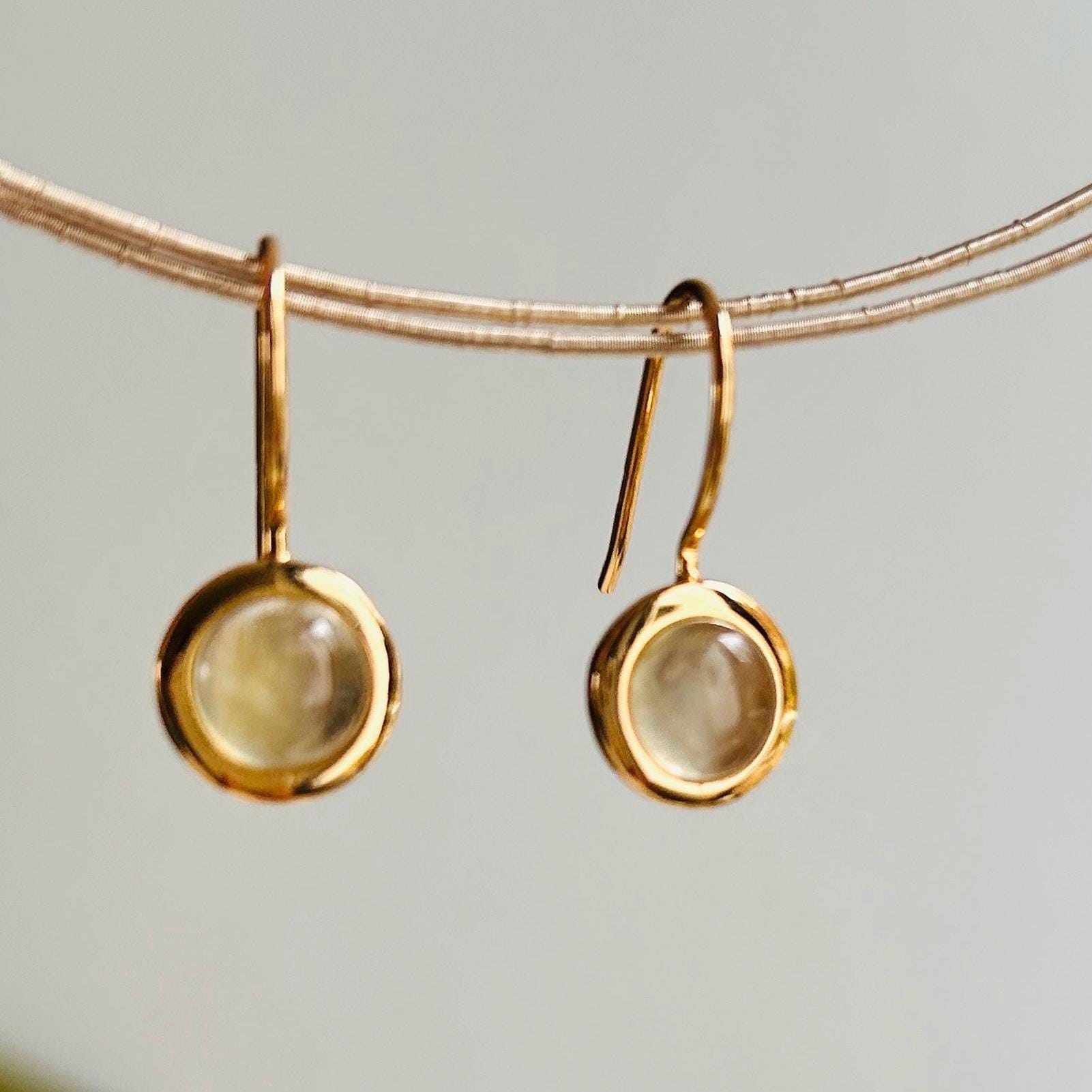 Ohrringe Mit Prenit Stein Und Silber Vergoldet von perlelia