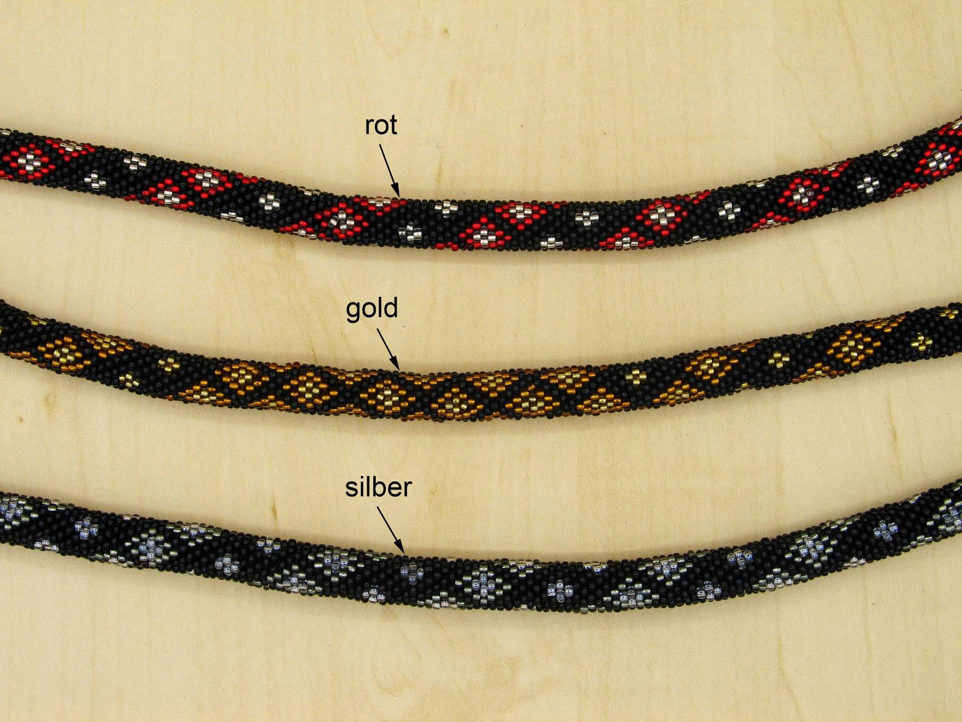 Häkelkette Karos Groß - 1 Farbe Je Nach Auswahl in Kombination Mit Schwarz Häkelkette Karos Groß - 1 Farbe Je Nach Auswahl in Kombination Mit Schwarz von perlenschmuckdesign