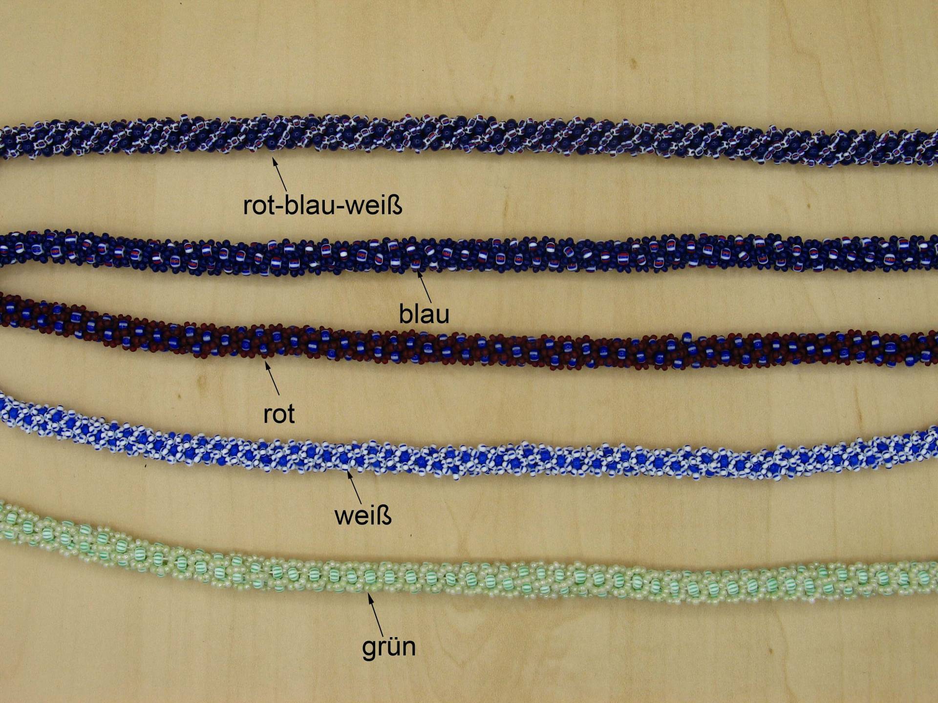 Häkelkette Mit Perlen 4mm - 1 Farbe Je Nach Auswahl Häkelkette Mit Perlen 4mm - 1 Farbe Je Nach Auswahl von perlenschmuckdesign