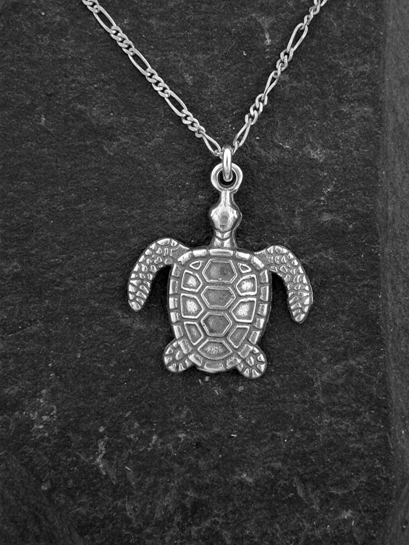 Sterling Silber Große Meeresschildkröte Anhänger An Einer Kette Aus Sterlingsilber von peteconder