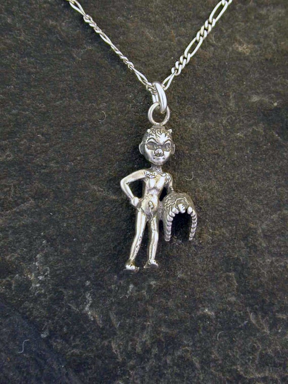 Sterling Silber Kleiner Teufel Gefallenen Engel-Anhänger An Einer Kette Aus Sterlingsilber von peteconder