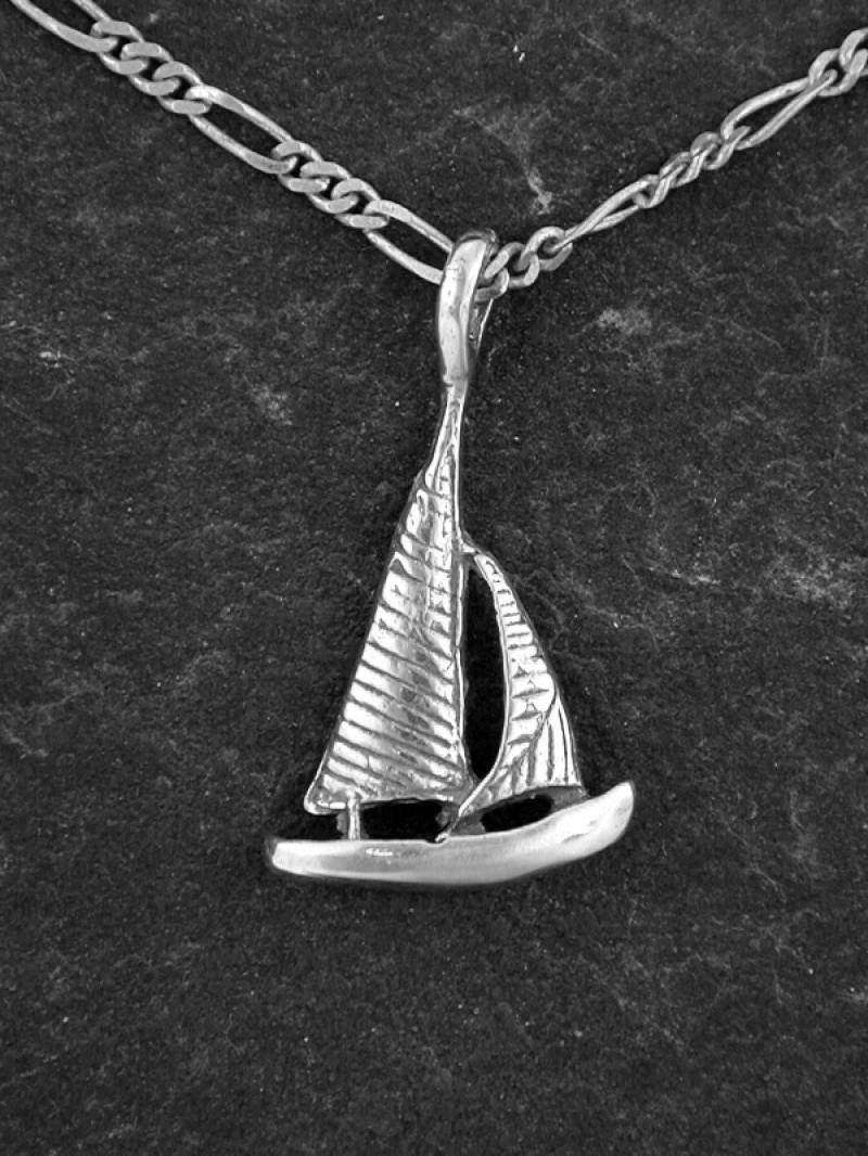sterling Silber Sloop Riged Segelboot Anhänger Auf Einem Silberkette von peteconder