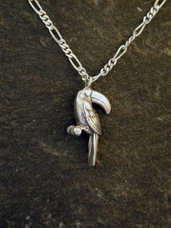 sterling Silber Tukan Anhänger An Einer Kette von peteconder