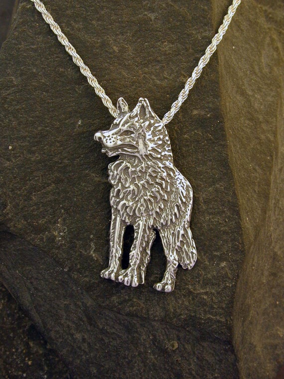 sterling Silber Wolf Anhänger An Einer Kette von peteconder