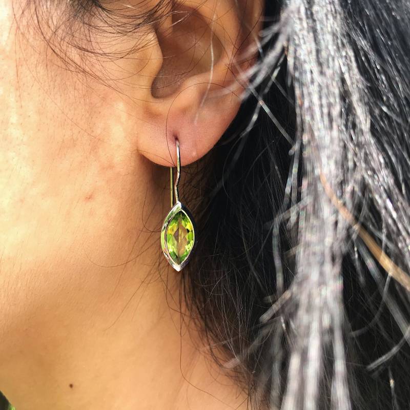 Eindrucksvolle Damen-Ohrhänger Mit Peridot Edelstein Und Sterlingsilber Oh61Pr von petererker